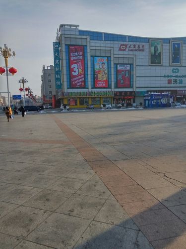 黑龙江省佳木斯市富锦市正大街靠近江畔新城西区