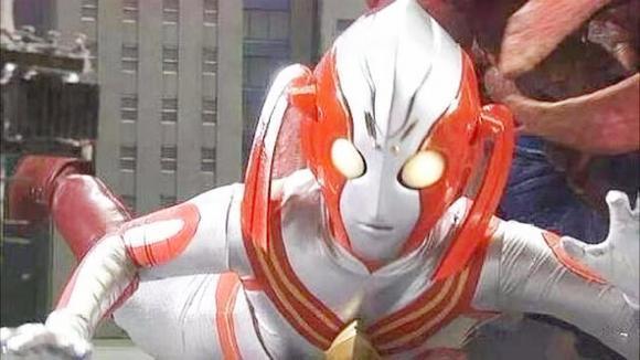 为首的奥特之母,贝斯·奥特曼,尤莉安·奥特曼,露迪娅·奥特曼,阿露