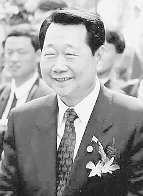 谢国民