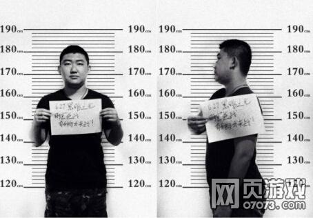 黑暗之光玩家逆战宣言举牌 最可爱的人