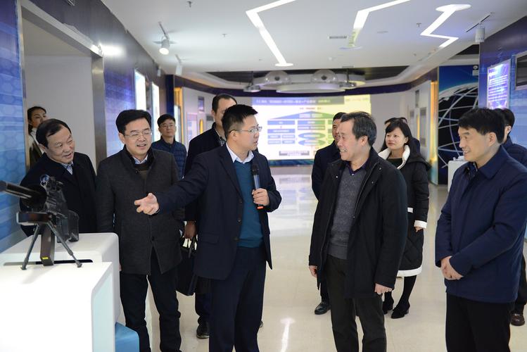 湖南省委人才办主任,省委组织部部务委员邓广雁莅临中电软件园