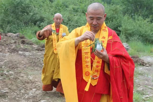 五台山观音祖庭普安寺隆重举行大雄宝殿大圆通殿奠基仪式
