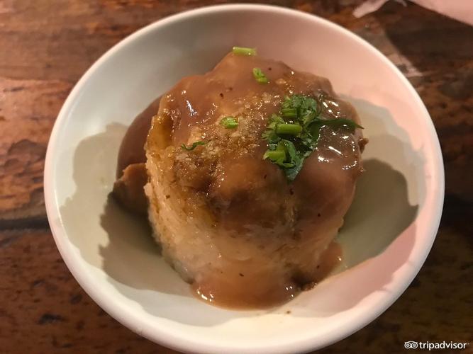 a-zhang soy-stewed pork with rice
