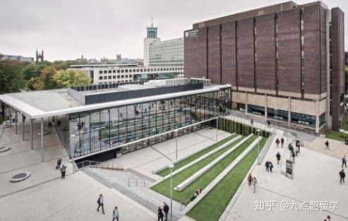 英国诺森比亚大学 : harrods , dior ,祖马龙的合作伙伴