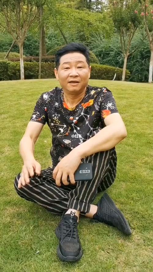 三德子～赵亮入住小红书…你会支持他吗_娱乐_明星