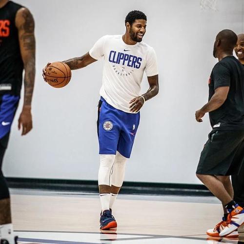 快船队,篮球鞋,保罗乔治,耐克,东契奇