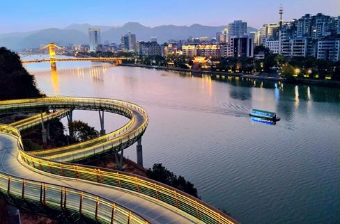 我想去沙县小吃的故乡,欣赏沙溪河两岸璀璨夜景.