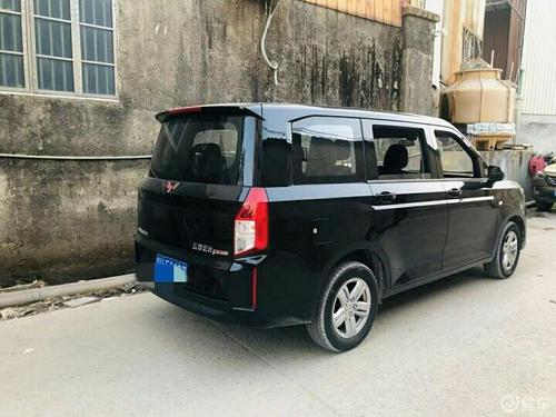 五菱宏光plus 2019款 1.5t 手动 舒适型 7座