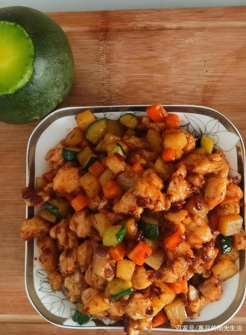 这道家常菜酱爆鸡丁帮你解决孩子不吃蔬菜,不吃肉的