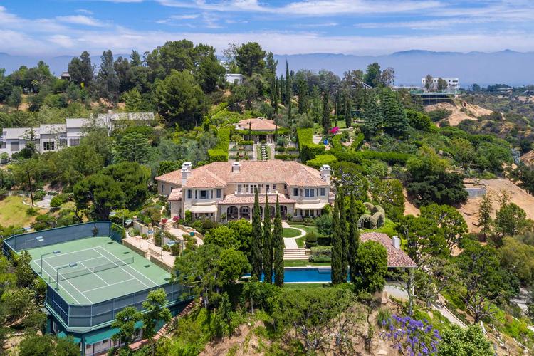 洛杉矶贝莱尔(bel air)迷人的地中海庄园