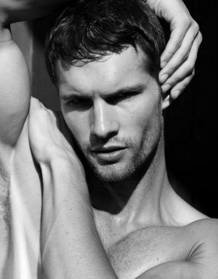 捷克男模tomas skoloudik裸身内裤大片