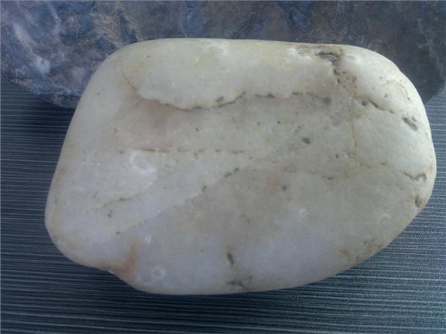 在沙子中捡到的有点透明的白色的石头是不是玉石好搜问答1个回答-提问