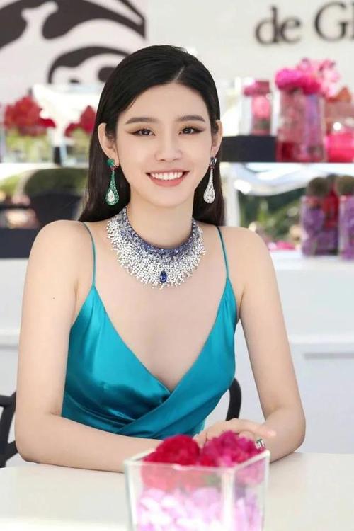 奚梦瑶的维密秀