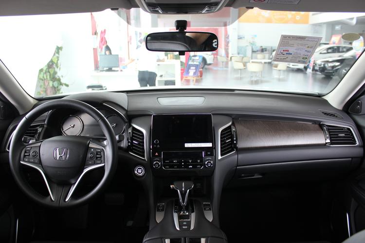 体验本田冠道:内饰精致,空间奢侈,性价比还挺高