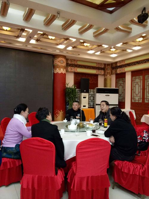 与昆明同学燕玲夫妻相聚北京丰泽园2019.3.14.