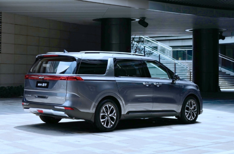 起亚嘉华一款不应被埋没的宝藏mpv