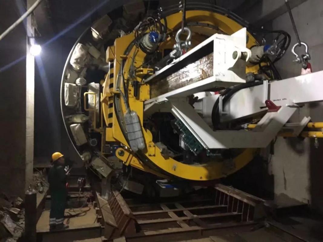 [分享]"奋进号"盾构机在北京地铁胜利始发!