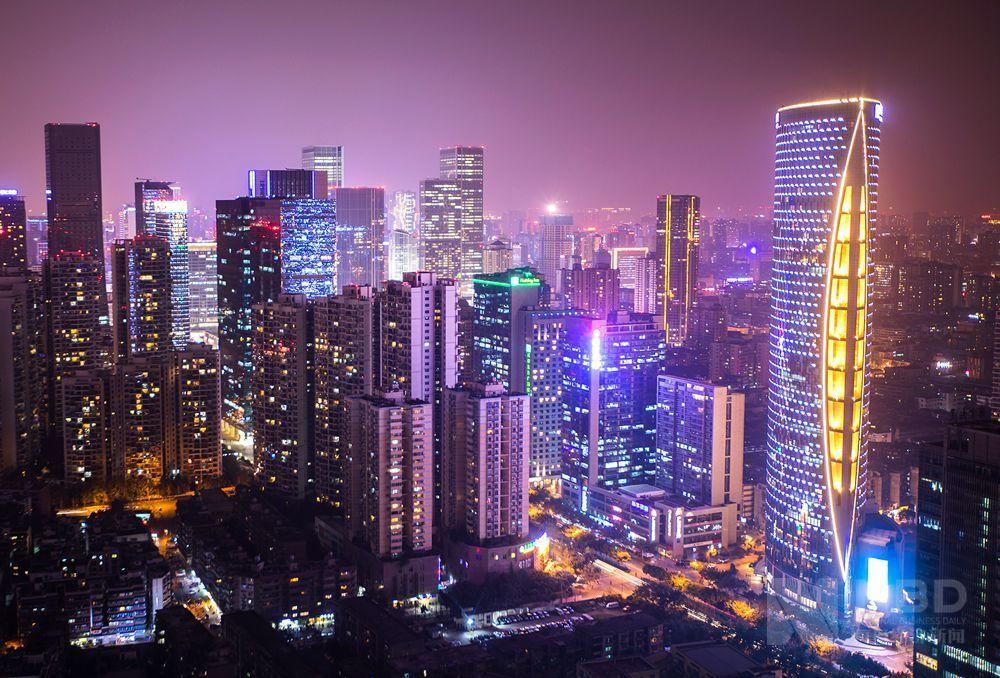 成都夜景 图片来源:本组图片均据每经记者 张建 摄