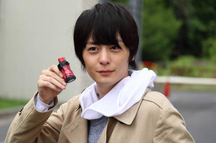 桐生战兔 (犬饲贵丈 饰)