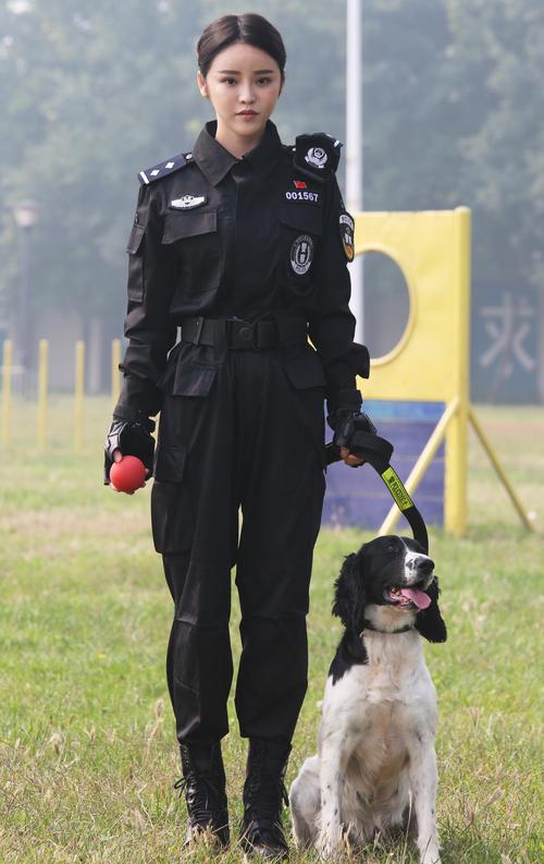 张懿暄,出生于深圳,毕业于北京电影学院,中国内地女演员.