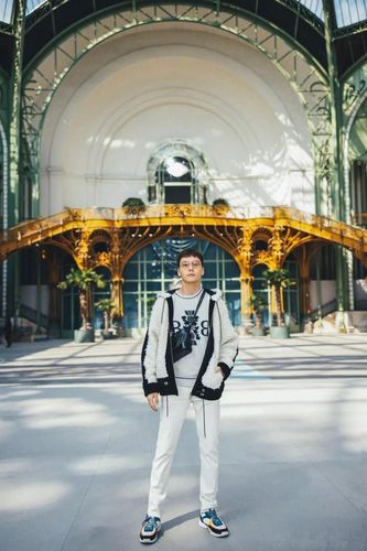 男生拍照,12个拍照姿势可以摆,阳光,帅气又好看