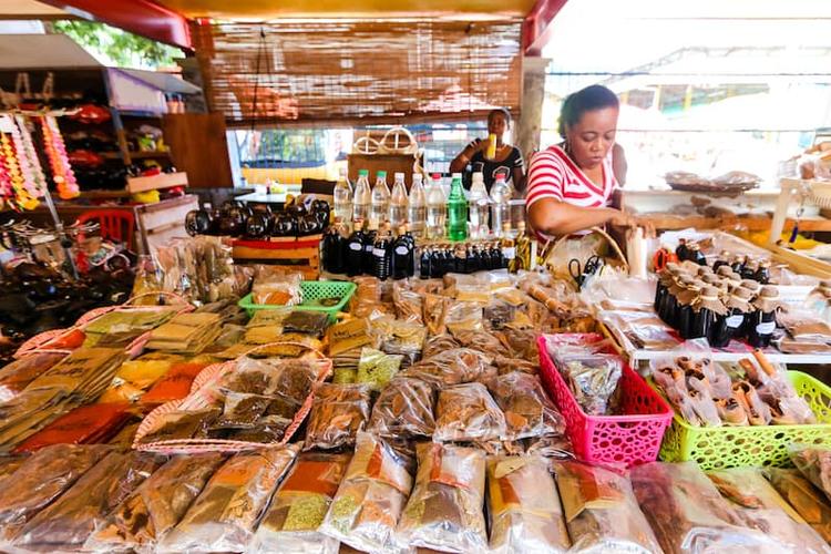 seychelles itinerary: victoria spice market