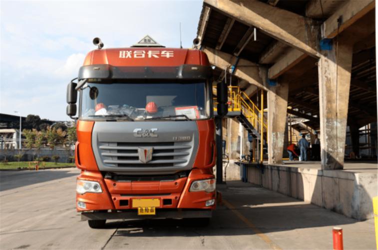 专访华风危货总经理查晶晶信赖联合卡车危货运输安全第一