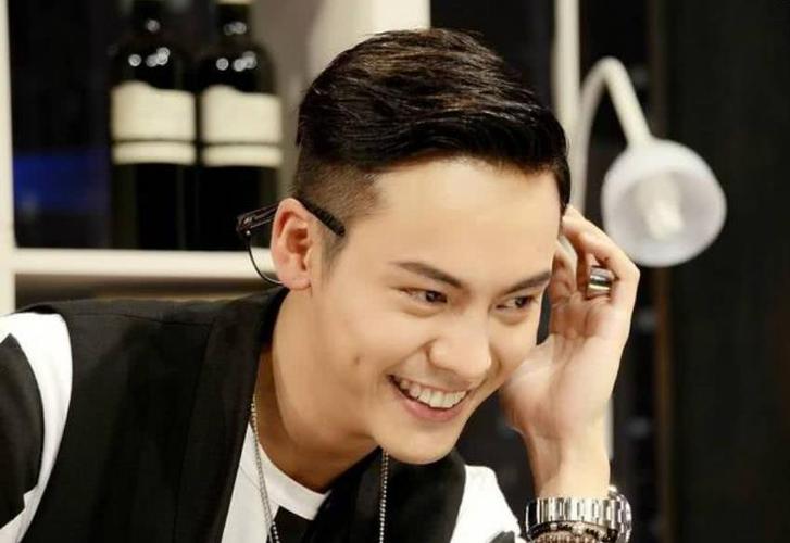 陈伟霆大方公布恋情?多才的他遇到貌美的她,网友:真般配