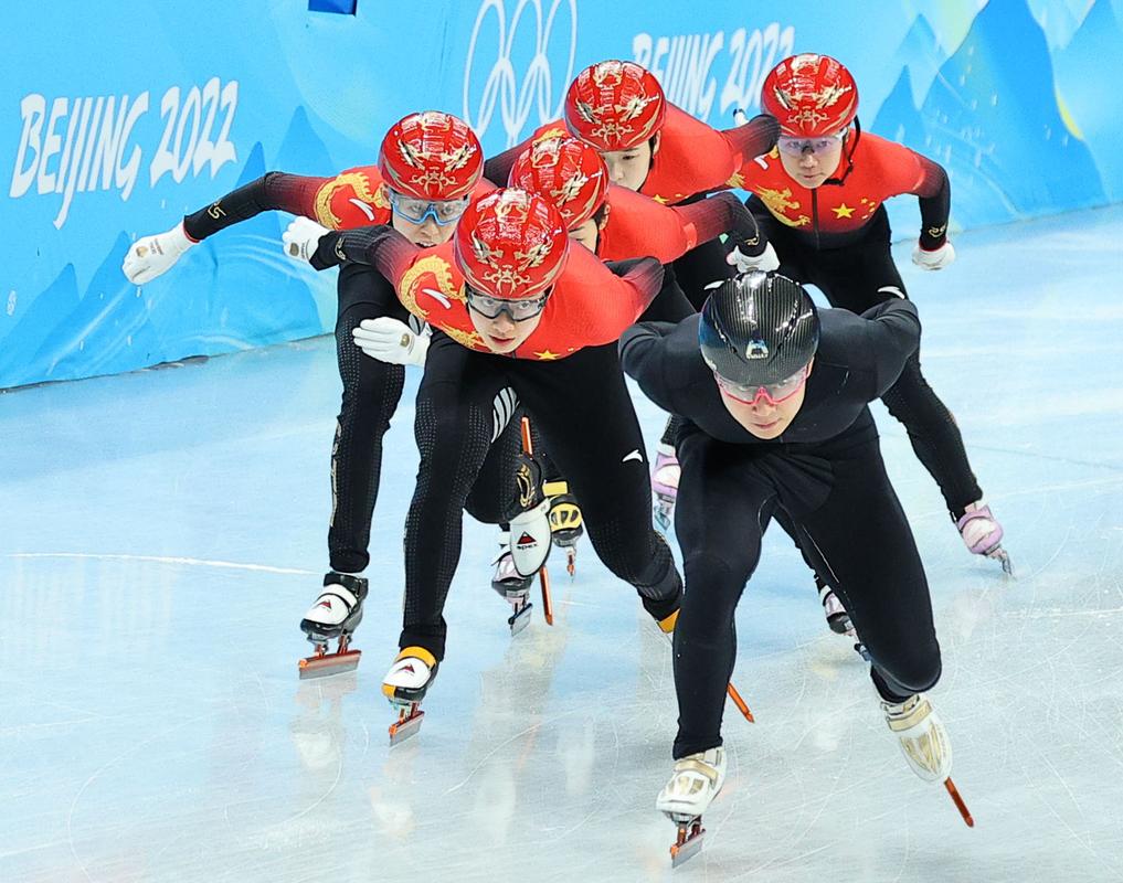 冬奥头条多方盛赞北京冬奥开幕式中国短道速滑今日冲金