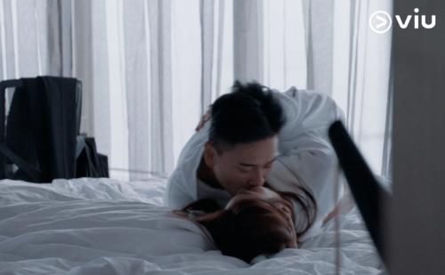 激情!黄宗泽,周秀娜上演连场吻戏,称每日都有,最后吻到好纯熟