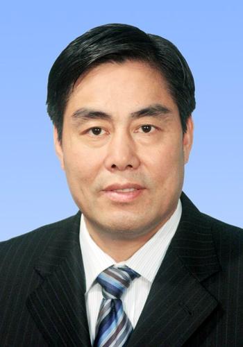 卢仕仁,男,汉族,1963年3月出生,安徽金寨人,1986年7月参加工作,1989年