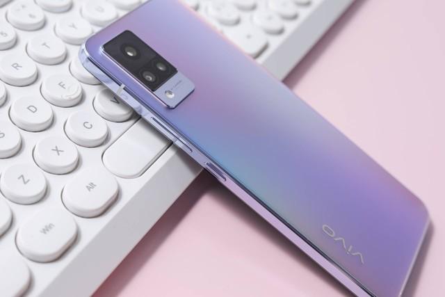 堪称女神专属颜值礼物,vivo s9有颜有实力