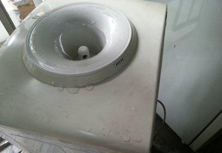 饮水机漏水怎么办饮水机漏水五大解决方法