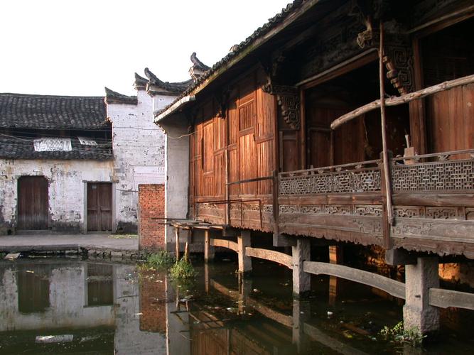 >>所属分类 >> 地理  画水,旧称画溪,位於东阳市西南部,距城区14公里