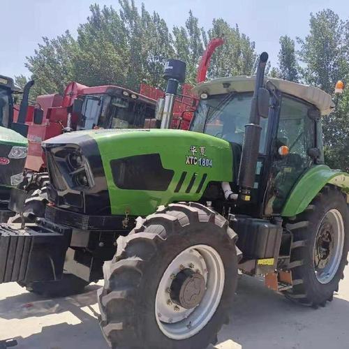 华夏1804-2004-2104-2204拖拉机