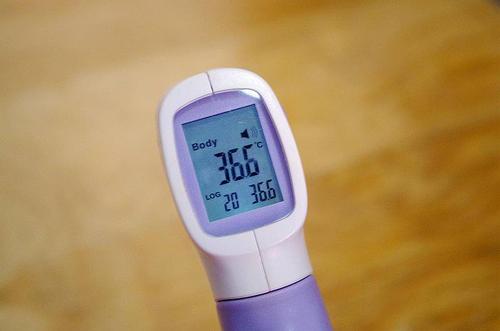 业内首款测温手机大揭秘!荣耀play4 pro红外测温版到底准不准?