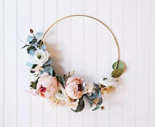 花环的配色和空间感是创作重点.这个简单教程算是抛砖引玉.