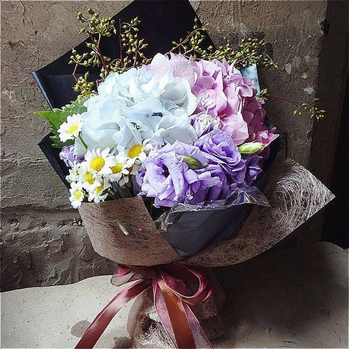 玫瑰香水百合生日鲜花速递湖北省鄂州市华容区同城鲜花店送花上门