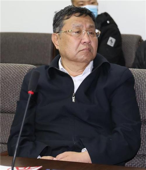 全国政协委员,吉林省对外投资合作协会会长,鸿达高新技术集团董事长