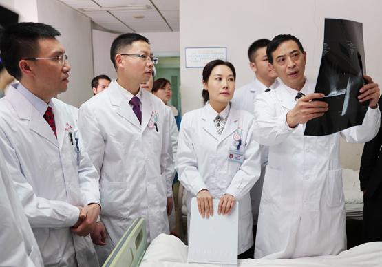 人——记遵义医学院附属医院副院长,烧伤整形外科带头人王达利教授