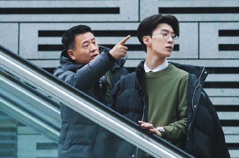 范丞丞新闻210416曾少年官博释出片场花絮不知道的以为杨澄在拍高街