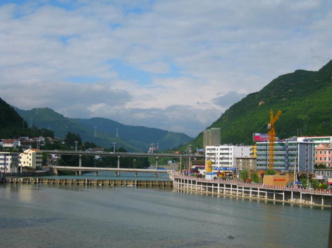 target="_blank" href="/item/宝鸡市">宝鸡市 /a>,位于陕西省西南部