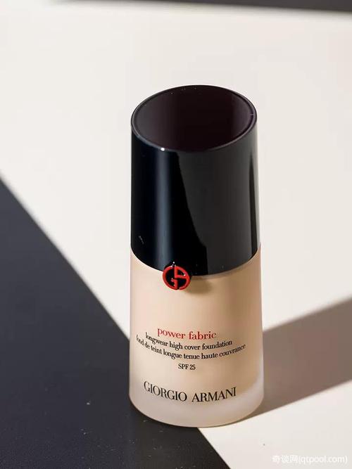 前往购买价格 :600元armani /阿玛尼权力粉底液持久油皮