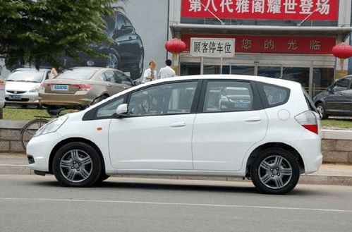 三厢车跟二厢车区别在哪?别盲目选择,听听过来人实测后怎么说