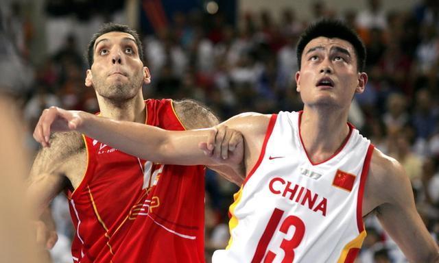 中国男篮5大最强中锋,姚明堪称世界顶级,穆铁柱一柱擎天!