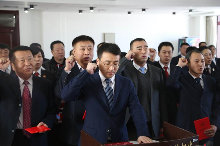 阿城区人民政府 领导活动与讲话 区三届人大常委会第