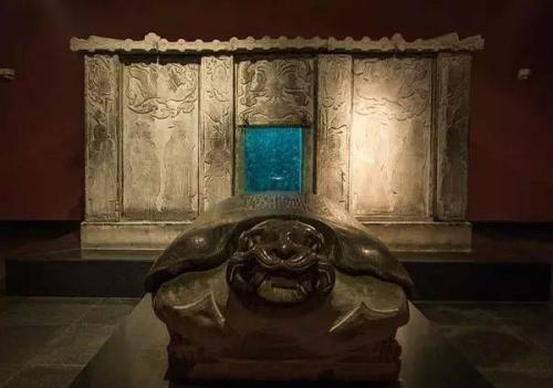 西安发现小女孩墓地堪比帝王棺材上刻了四个字吓坏专家