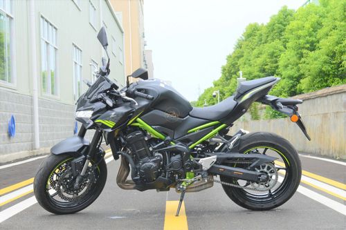 不只是性价比高 准公升级四缸街车 川崎z900简单试驾