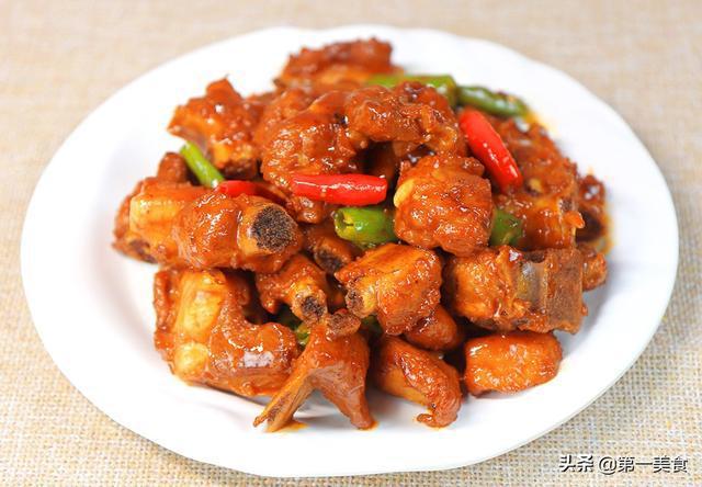 排骨最下饭的做法香辣排骨软烂入味色泽红润连吃两碗米饭