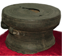 广南石寨山型阿章"竞渡鼓"铸精工,造型端庄,纹饰华美,文化内涵深邃,是
